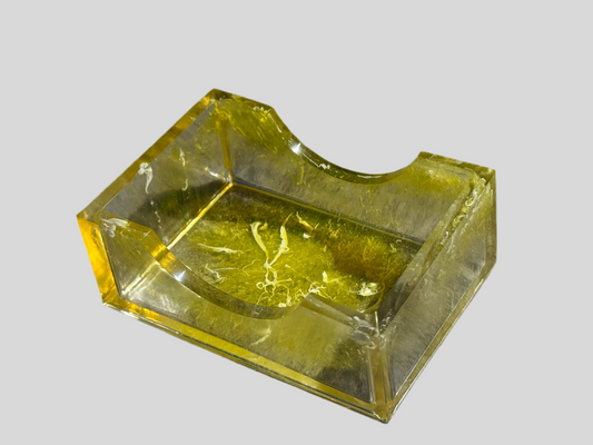 Support carte de visite en résine jaune et blanc. Pièce unique